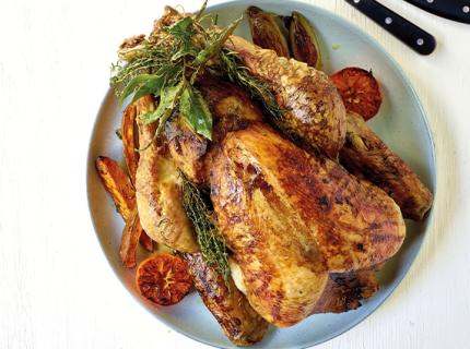 Dinde aux airelles et aux amandes, chicons et patates douces