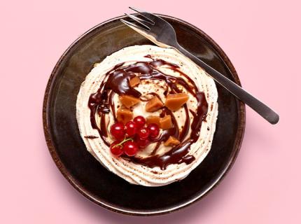 Pavlova au café, chocolat et caramel